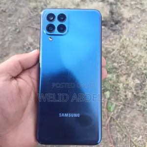 Photo - New Samsung Galaxy M33 5G 128 GB Blue