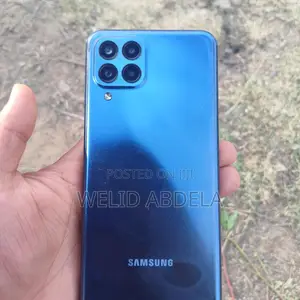 Photo - New Samsung Galaxy M33 5G 128 GB Blue