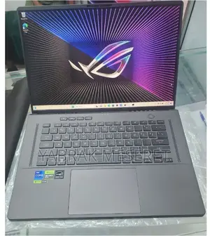 New Laptop Asus ROG Zephyrus G16 16GB Intel Core I7 SSD 1T