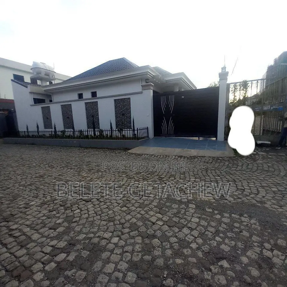 4bdrm Villa in Ayat Zone Luxury, Bole for sale