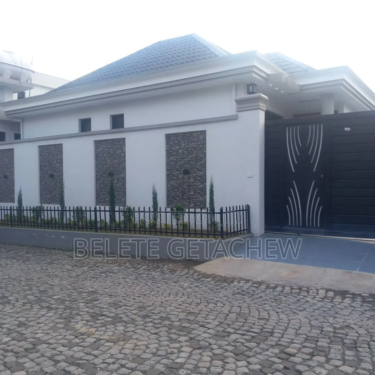 4bdrm Villa in Ayat Zone Luxury, Bole for sale