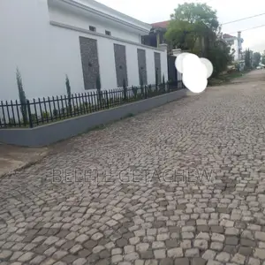 4bdrm Villa in Ayat Zone Luxury, Bole for sale