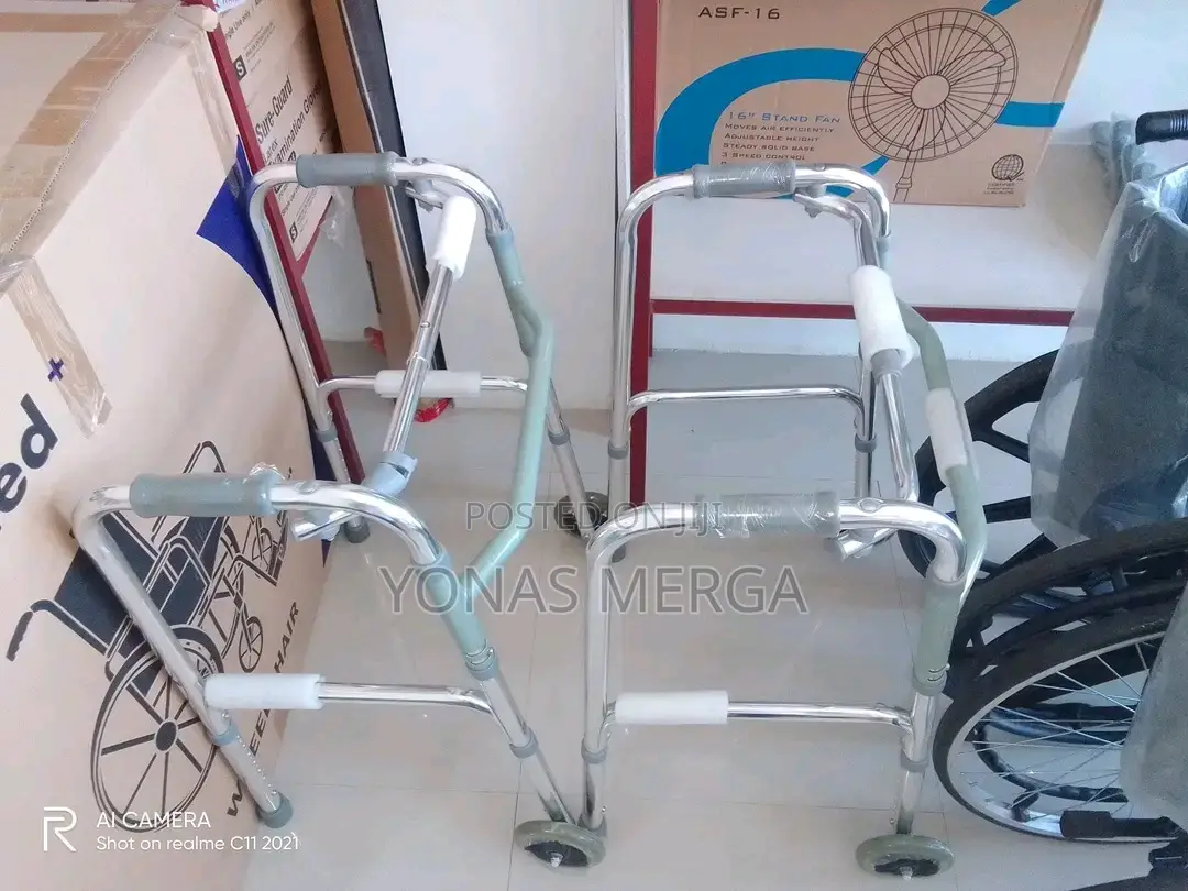 Wheeled Walker港with Out Wheel Walker國walker米walker去walker