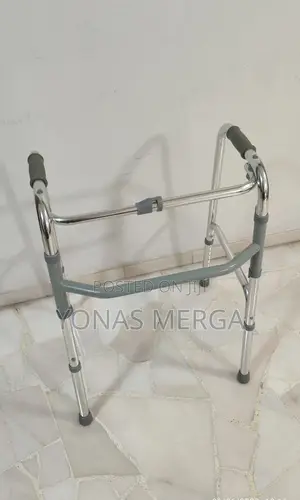 Photo - Walker如walker多walker由walker十ወከር/ወከርwalking Frame With Roller