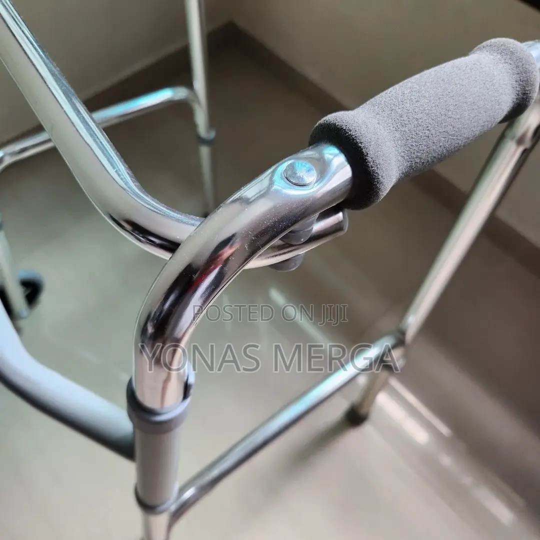 Adjustable Walker錢walker凱walker和walker太walker在walker/ወከር/ወከር