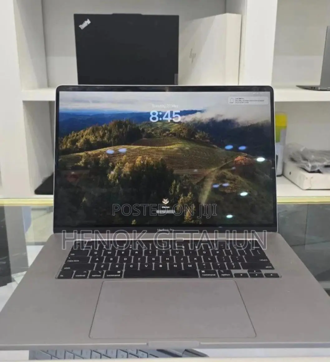 New Laptop Apple MacBook Pro 2019 32GB Intel Core i9 SSD 1T
