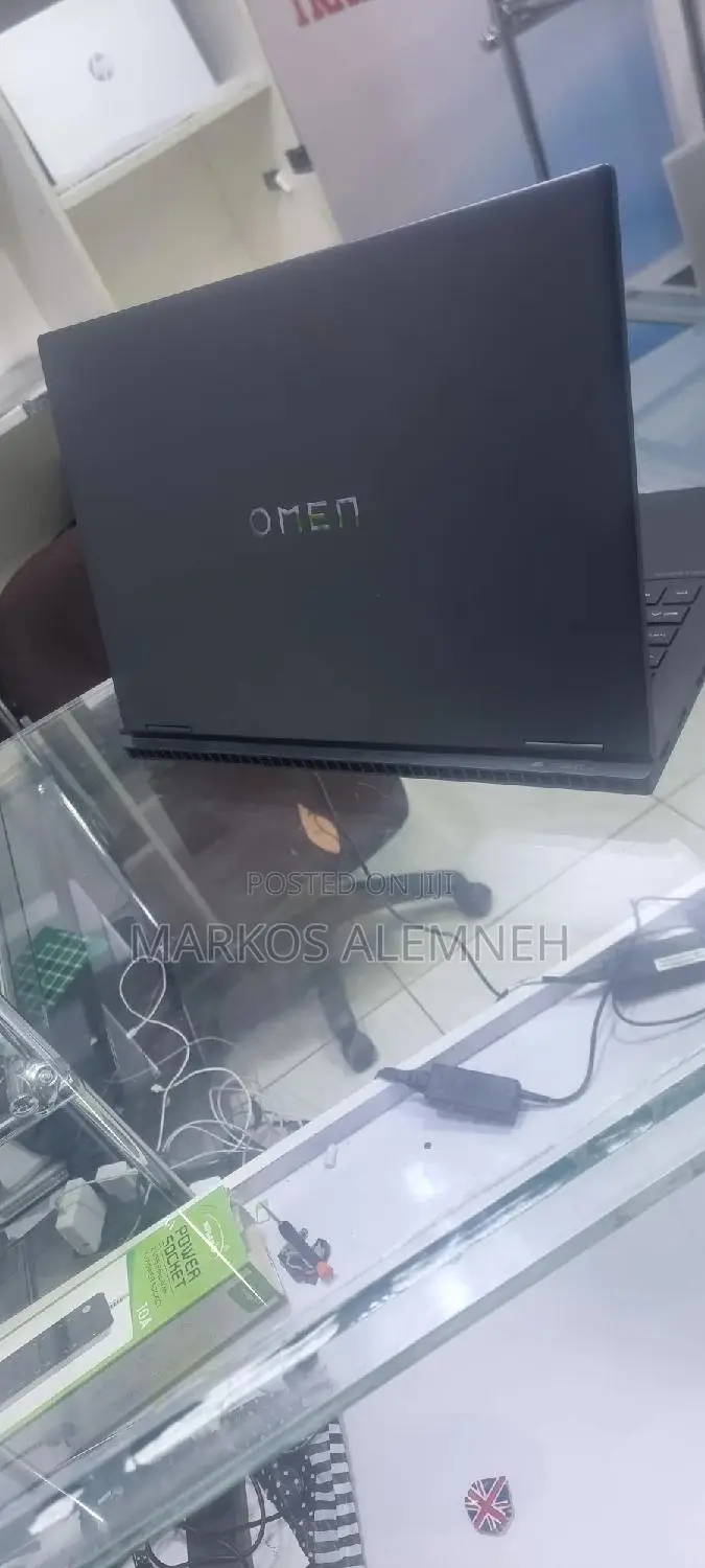 New Laptop HP Omen 17 16GB Intel Core I7 SSD 1T