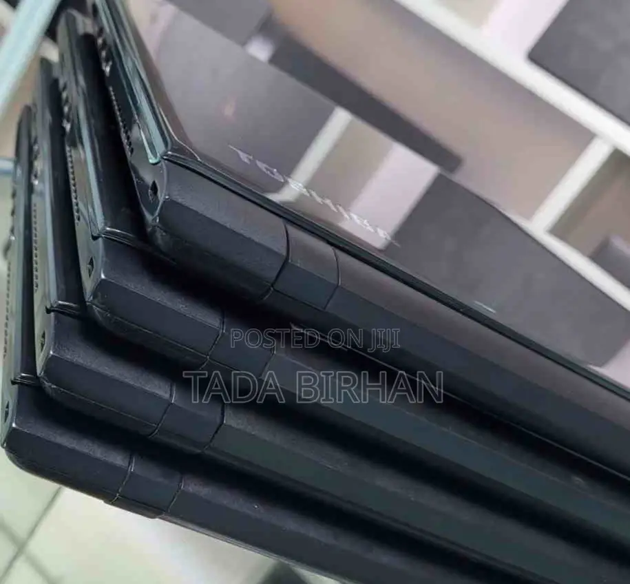 Laptop Toshiba Satellite C55 8GB Intel Core I5 SSD 1T