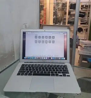 New Laptop Apple MacBook Air 2015 8GB Intel Core I5 SSD 128GB