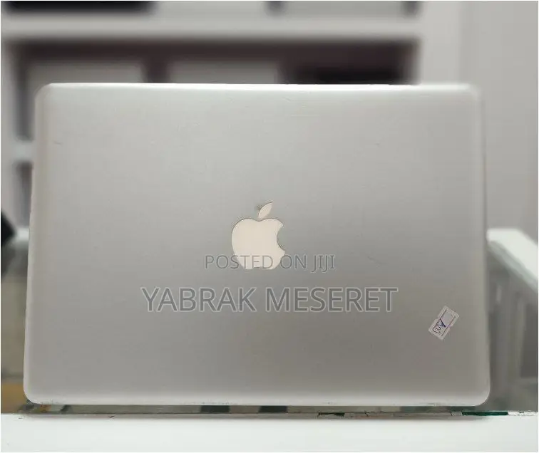New Laptop Apple MacBook 2012 8GB Intel Core I5 HDD 500GB