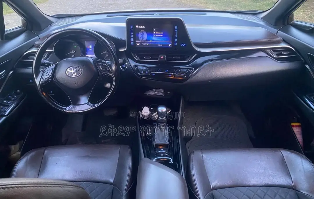 Toyota C-HR 2017 Burgundy