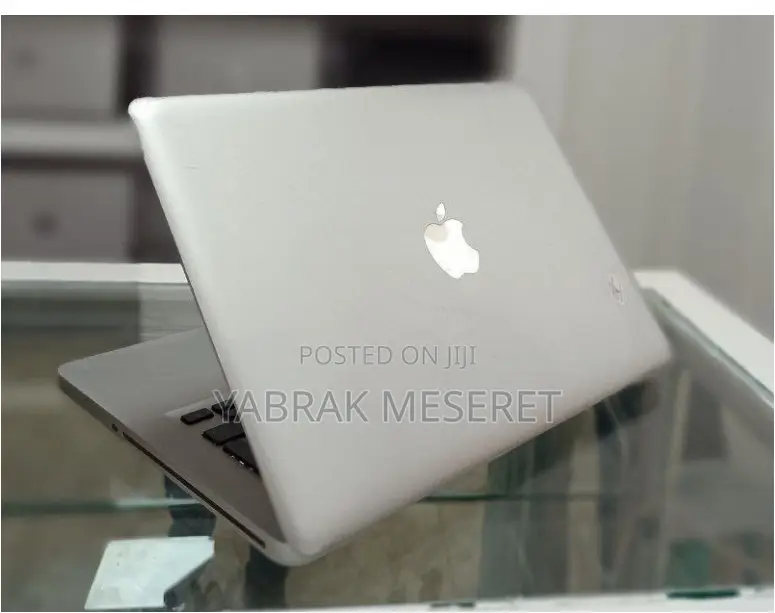 New Laptop Apple MacBook 2012 8GB Intel Core I5 HDD 500GB