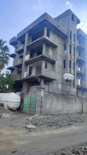 ሃያ ሁለት ፤ B+G+4+Terrace , ፊኒሽንግ የቀረው ህንፃ አስቸኳይ ሽያጭ 360 ካ.ሜ