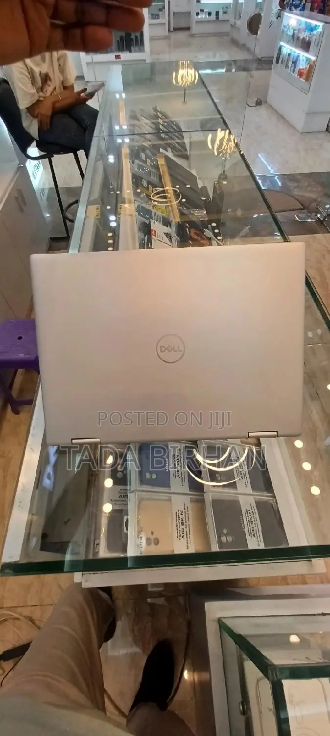 New Laptop Dell Inspiron 15 16GB Intel Core I7 SSD 1T