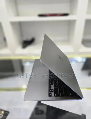 New Laptop Apple MacBook Air 8GB Apple M1 SSD 256GB