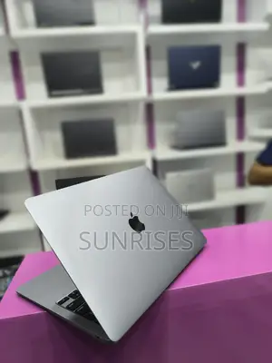 New Laptop Apple MacBook Air 2020 M1 8GB Apple M1 SSD 256GB