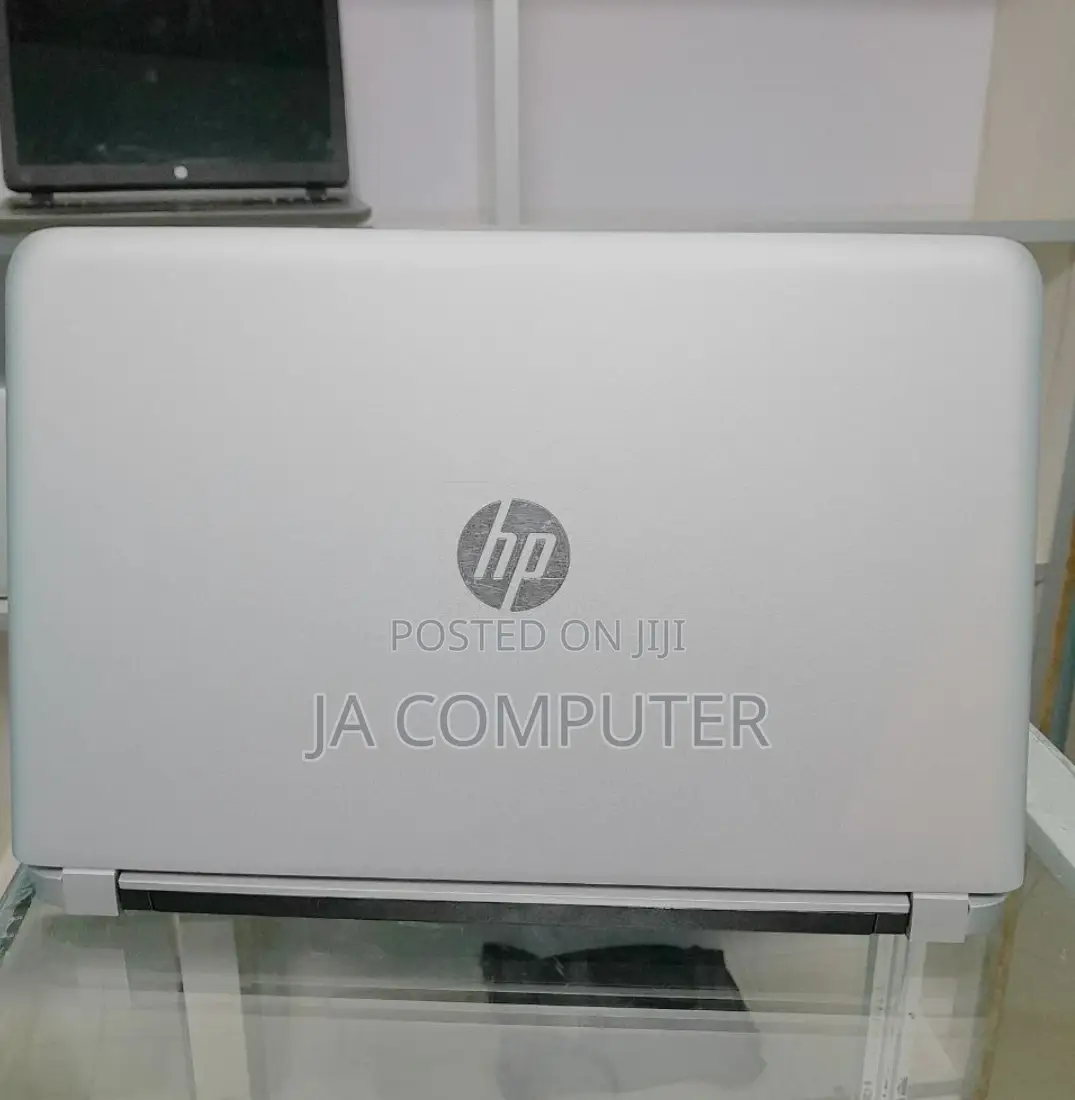 New Laptop HP Envy X360 8GB Intel Core I5 SSD 512GB