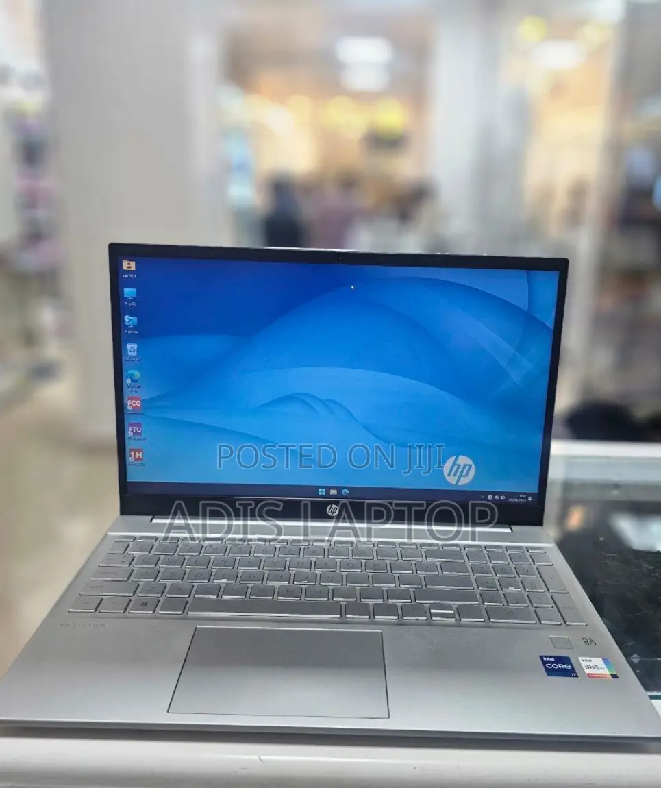 New Laptop HP Pavilion 17 16GB Intel Core I5 SSD 512GB