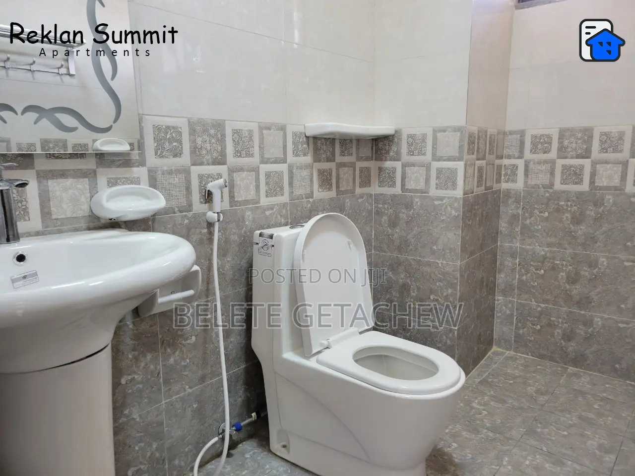 3bdrm Apartment in Semit Apartment, Bole for sale