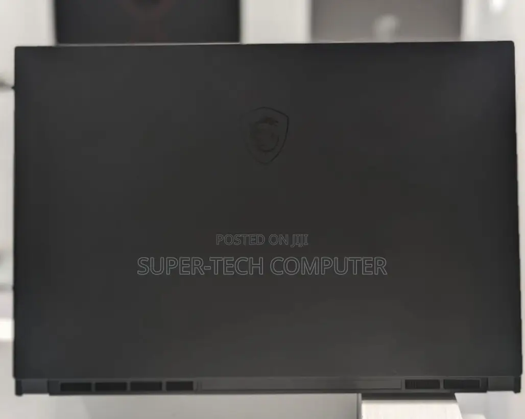 New Laptop MSI Creator 17 B11ue-412 16GB Intel Core I7 SSD 1T