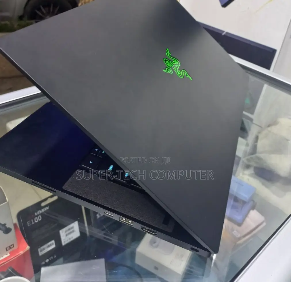 New Laptop Razer Blade 32GB Intel Core I9 SSD 1T
