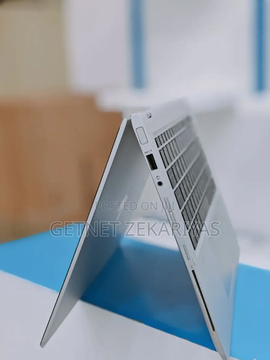 New Laptop HP EliteBook 830 8GB Intel Core I5 SSD 512GB