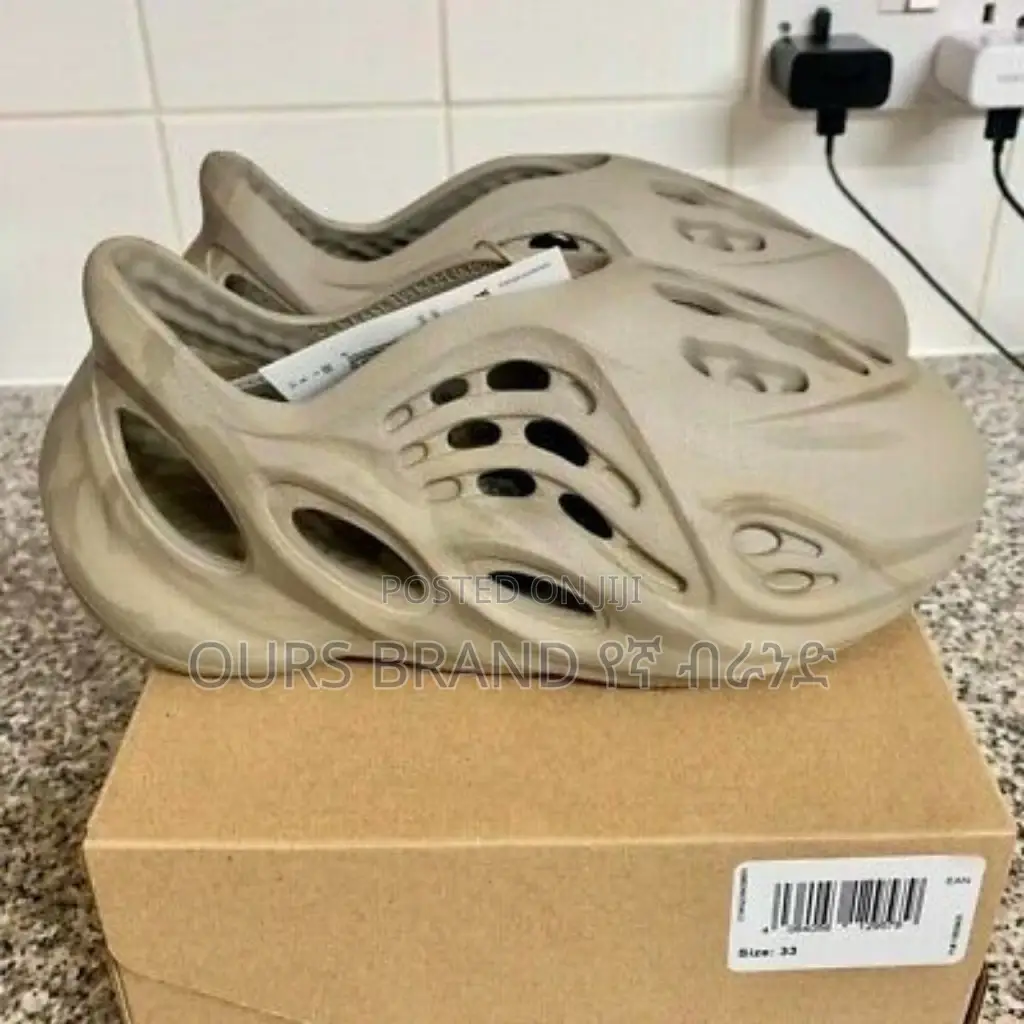 Adidas Yezzy Foam Runner  High Master Quality Luxury