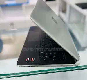 New Laptop HP Pavilion 10 8GB AMD A8 HDD 1T