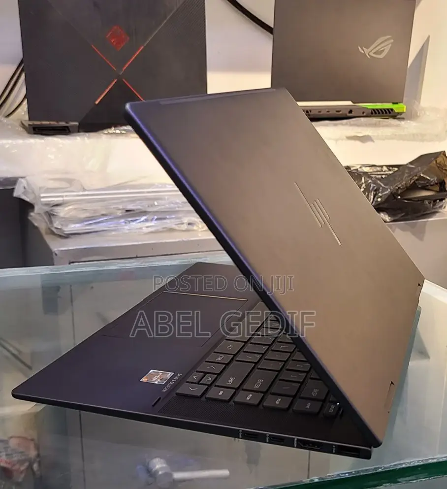 New Laptop HP Envy X360 8GB AMD Ryzen 5 SSD 512GB