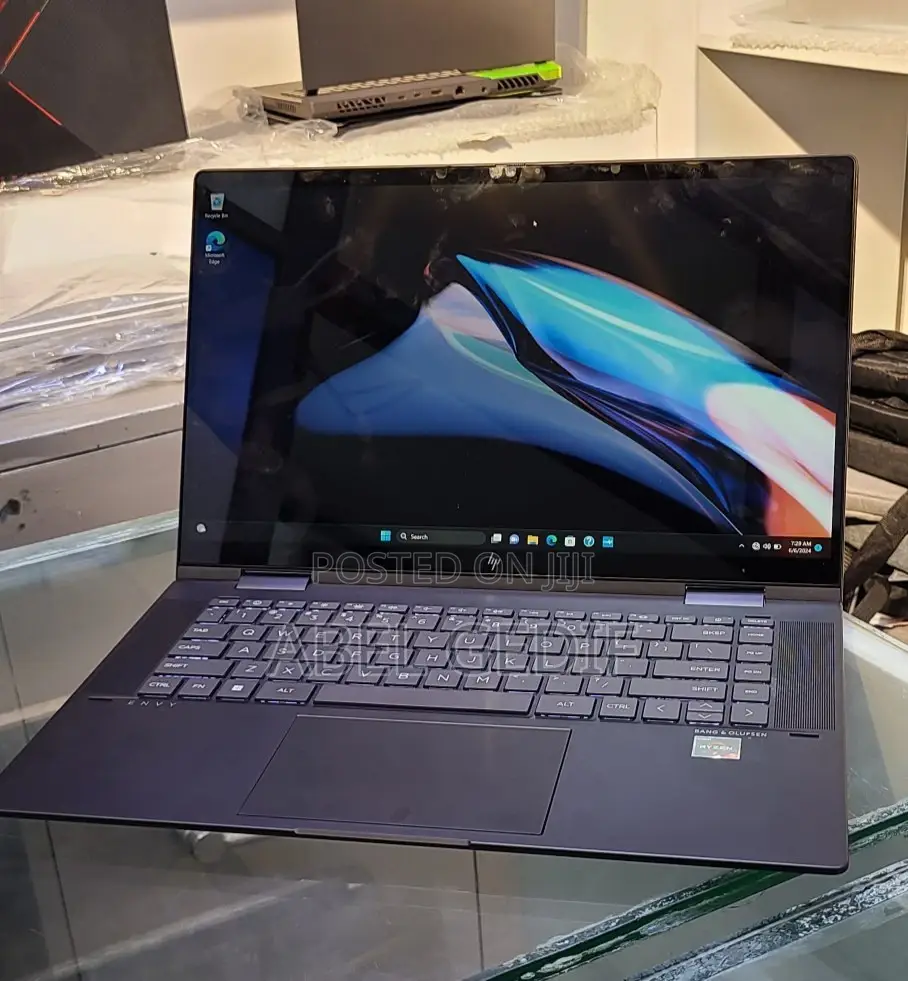 New Laptop HP Envy X360 8GB AMD Ryzen 5 SSD 512GB