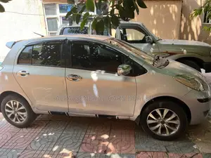 Toyota Yaris 2009 Silver