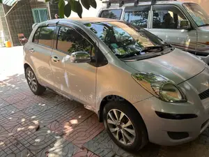 Toyota Yaris 2009 Silver