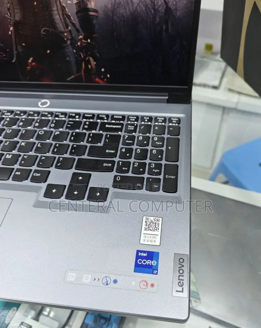 New Laptop Lenovo Legion Y520 16GB Intel Core I7 SSD 512GB