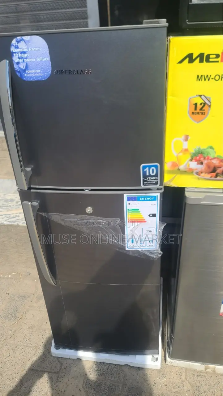 Superclass Refrigerator 200