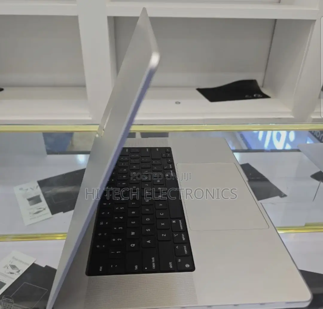 New Laptop Apple MacBook Pro 2023 M2 16-Inch 16GB Apple M2 SSD 1T