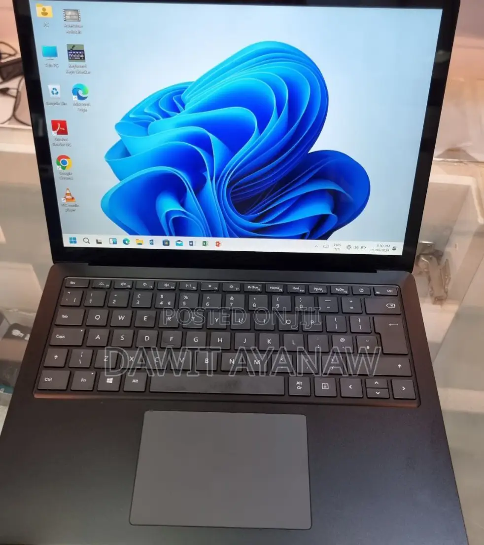 New Laptop Microsoft Surface Laptop 3 8GB Intel Core I5 SSD 256GB