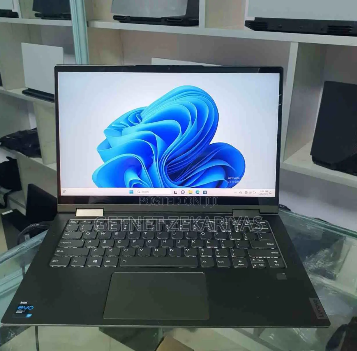 New Laptop Lenovo Yoga 330 12GB Intel Core I5 SSD 512GB