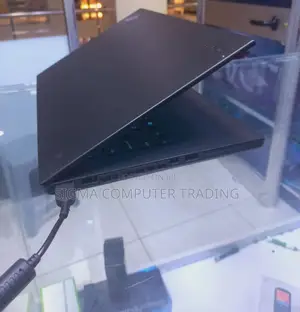 Photo - New Laptop Lenovo ThinkPad Yoga 4GB Intel Core I7 HDD 500GB