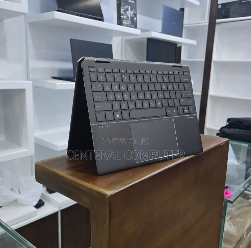 New Laptop HP Spectre 16GB Intel Core I7 SSD 1T