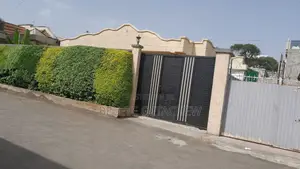 5bdrm Villa in Ayat Compound Modern, Bole for sale
