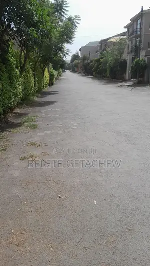 5bdrm Villa in Ayat Compound Modern, Bole for sale