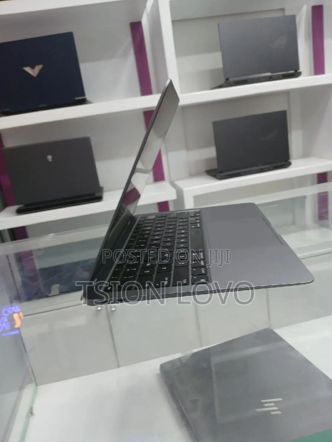 New Laptop Apple MacBook Air 2020 M1 8GB Apple M1 SSD 256GB