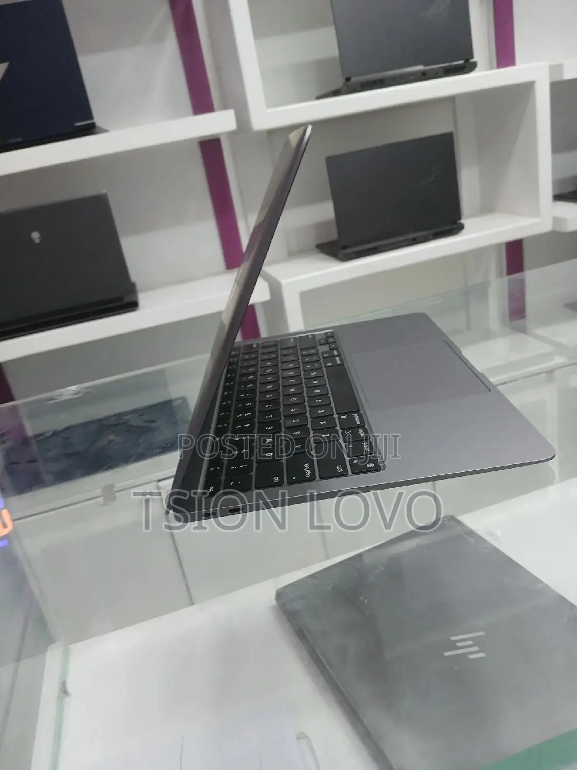 New Laptop Apple MacBook Air 2020 M1 8GB Apple M1 SSD 256GB