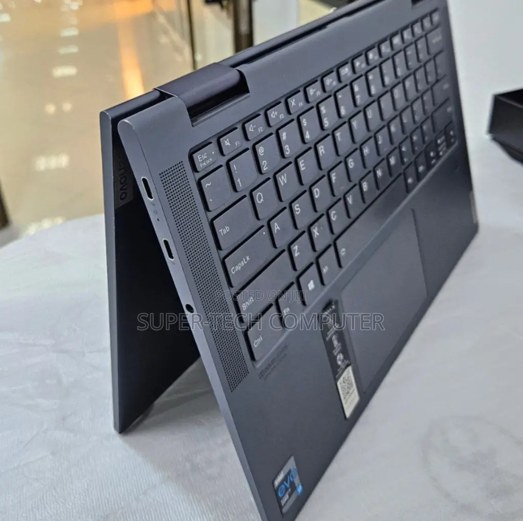 New Laptop Lenovo Yoga 700 16GB Intel Core I7 SSD 512GB