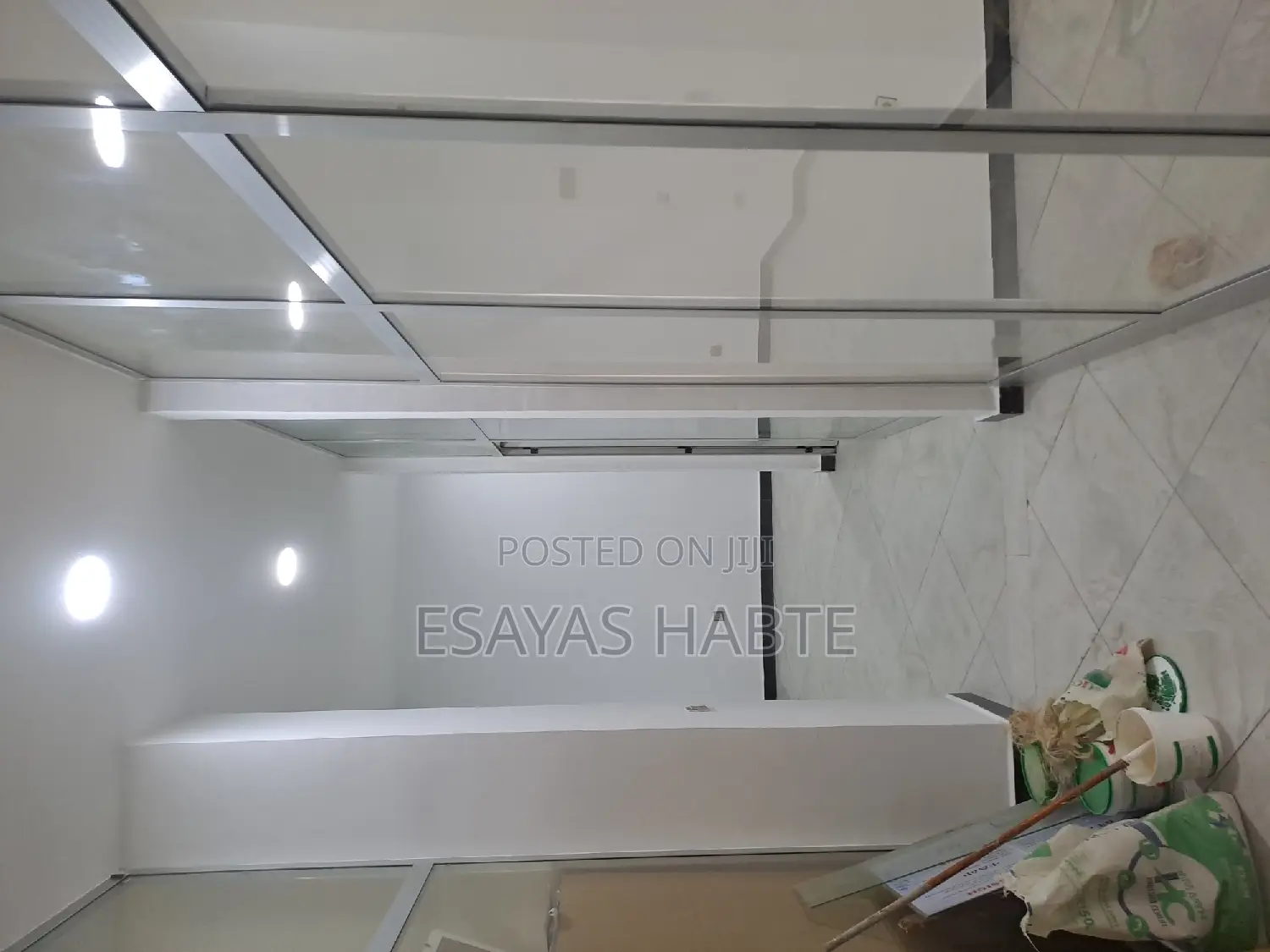 Commercial Shop at Kasanchis