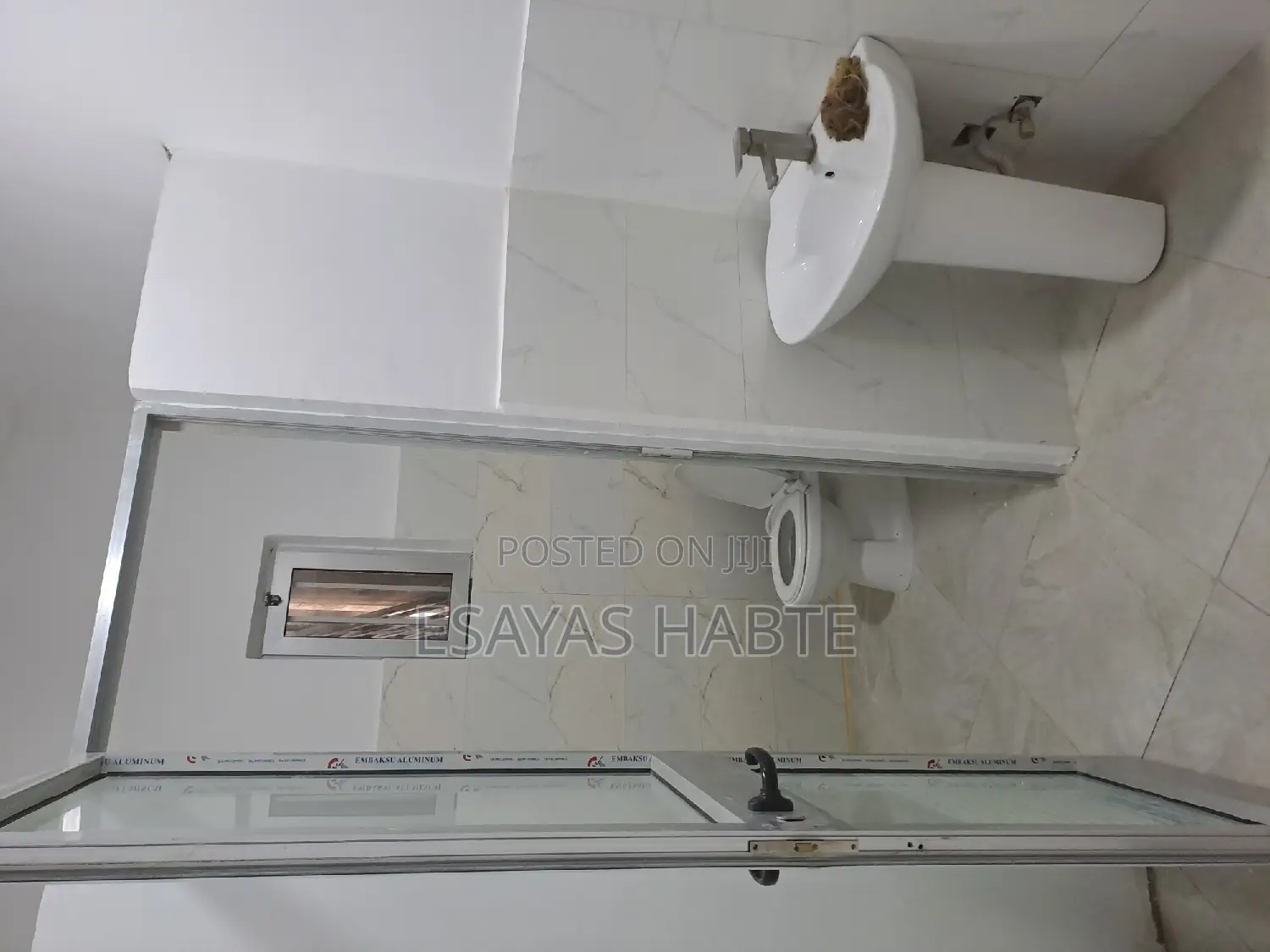 Commercial Shop at Kasanchis