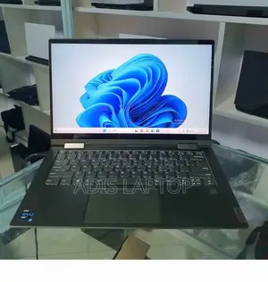 Photo - New Laptop Lenovo ThinkPad Yoga 12GB Intel Core I5 SSD 512GB