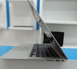 Photo - New Laptop Apple MacBook Air 2015 4GB Intel Core I5 SSD 128GB