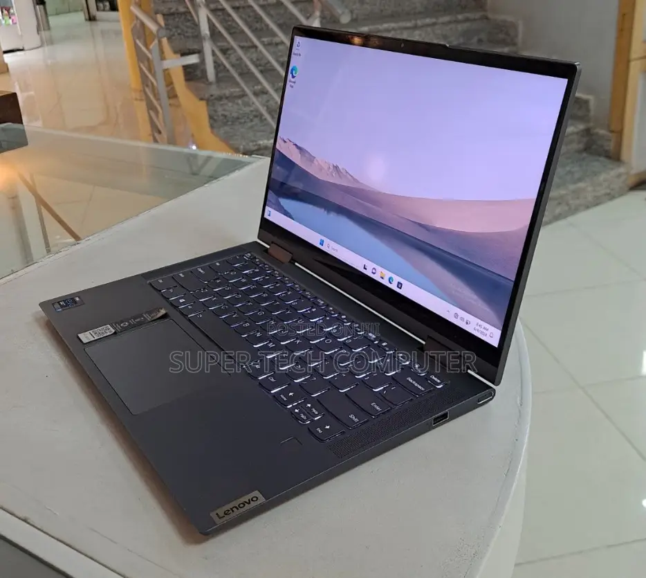 New Laptop Lenovo Yoga 710 16GB Intel Core I7 SSD 512GB