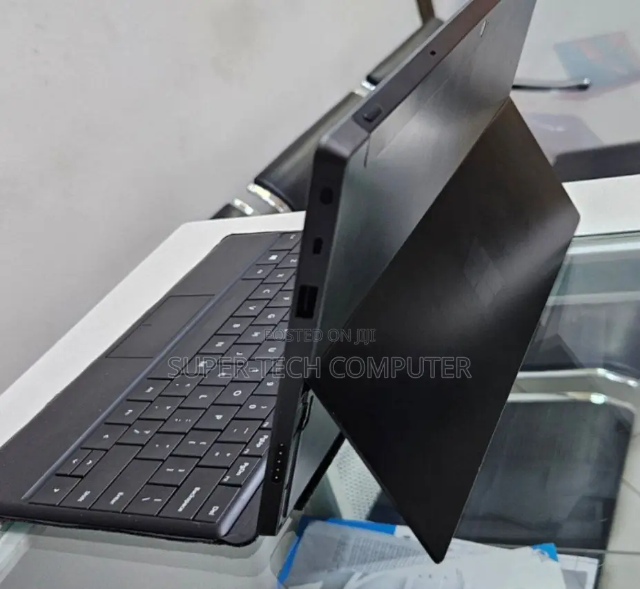 New Laptop Microsoft Surface 2GB Intel Core 2 Quad SSD 32GB